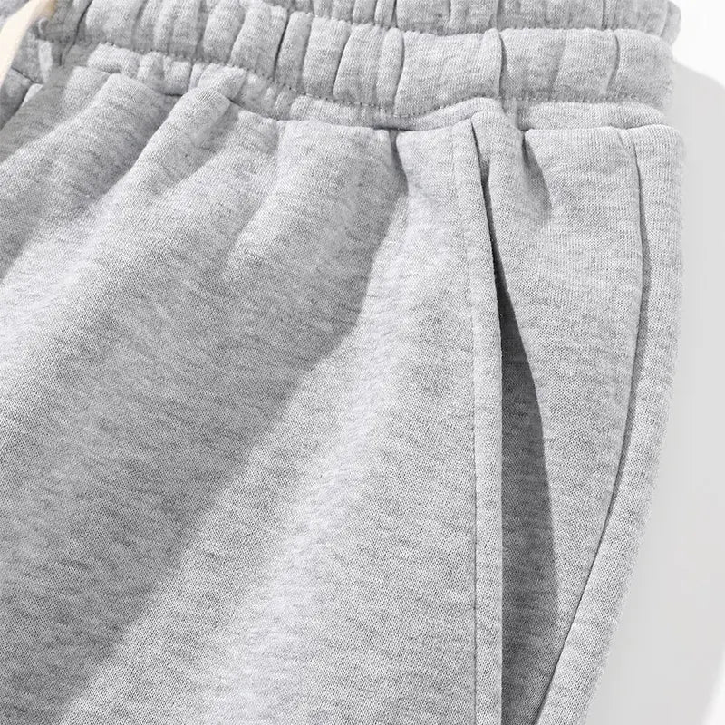 Straight-Leg Drawstring Sweatpants in Three Colours